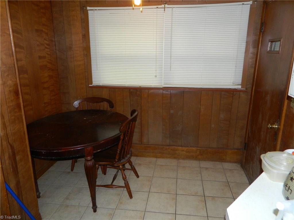 214 Ridgecrest Street Thomasville, NC 27360 - Photo 8 of 10 Gallery Image 8
