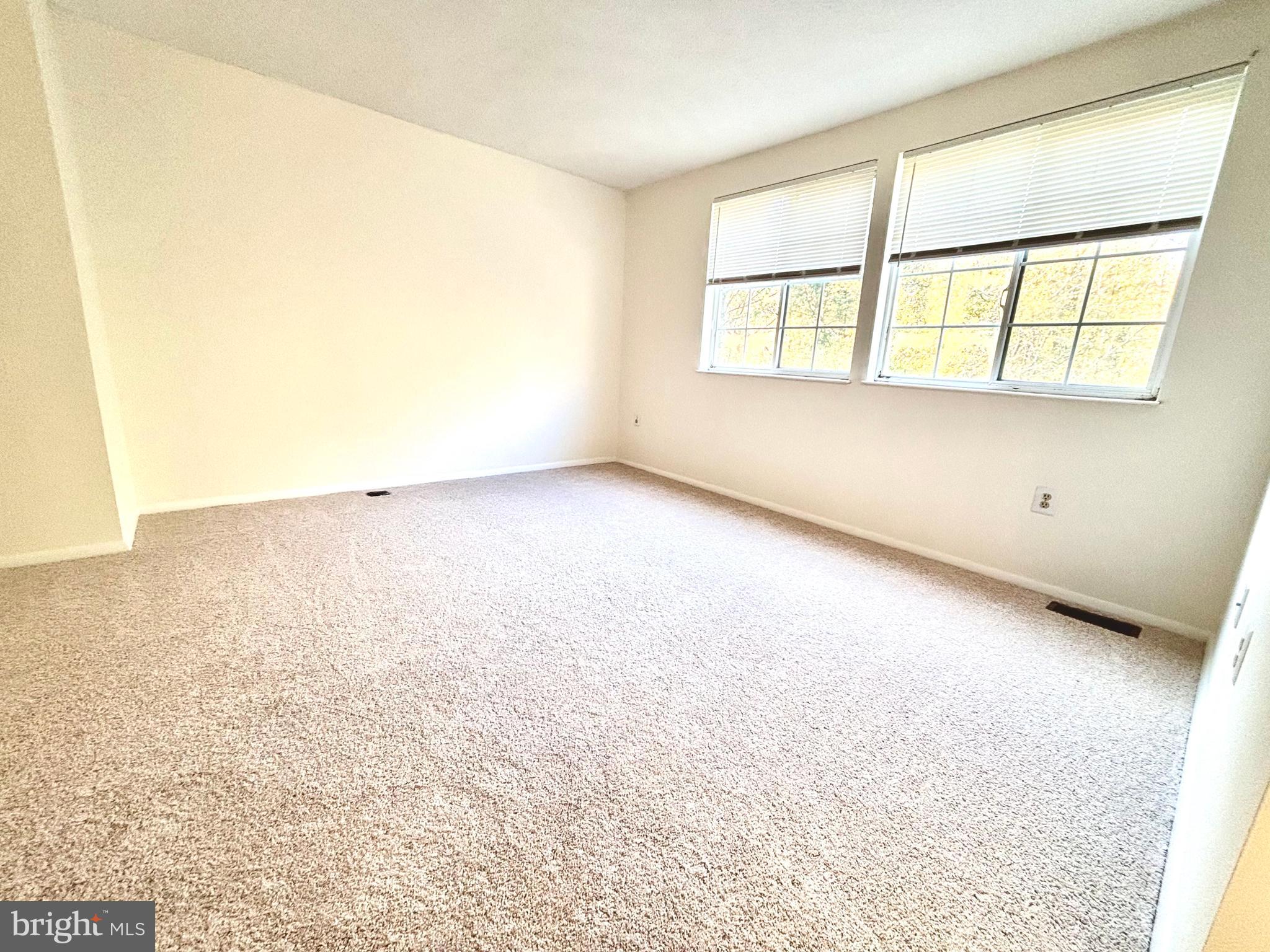 6226 Hillside Road Springfield, VA 22152 - Photo 15 of 37 an empty room with a window