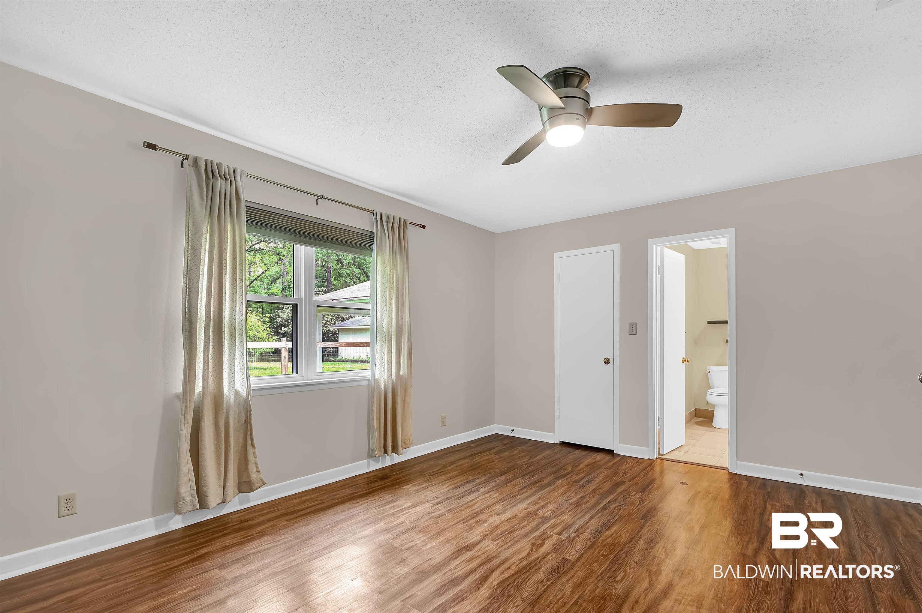 28 Caisson Trace Spanish Fort, AL 36527 - Photo 23 of 51 Primary bedroom