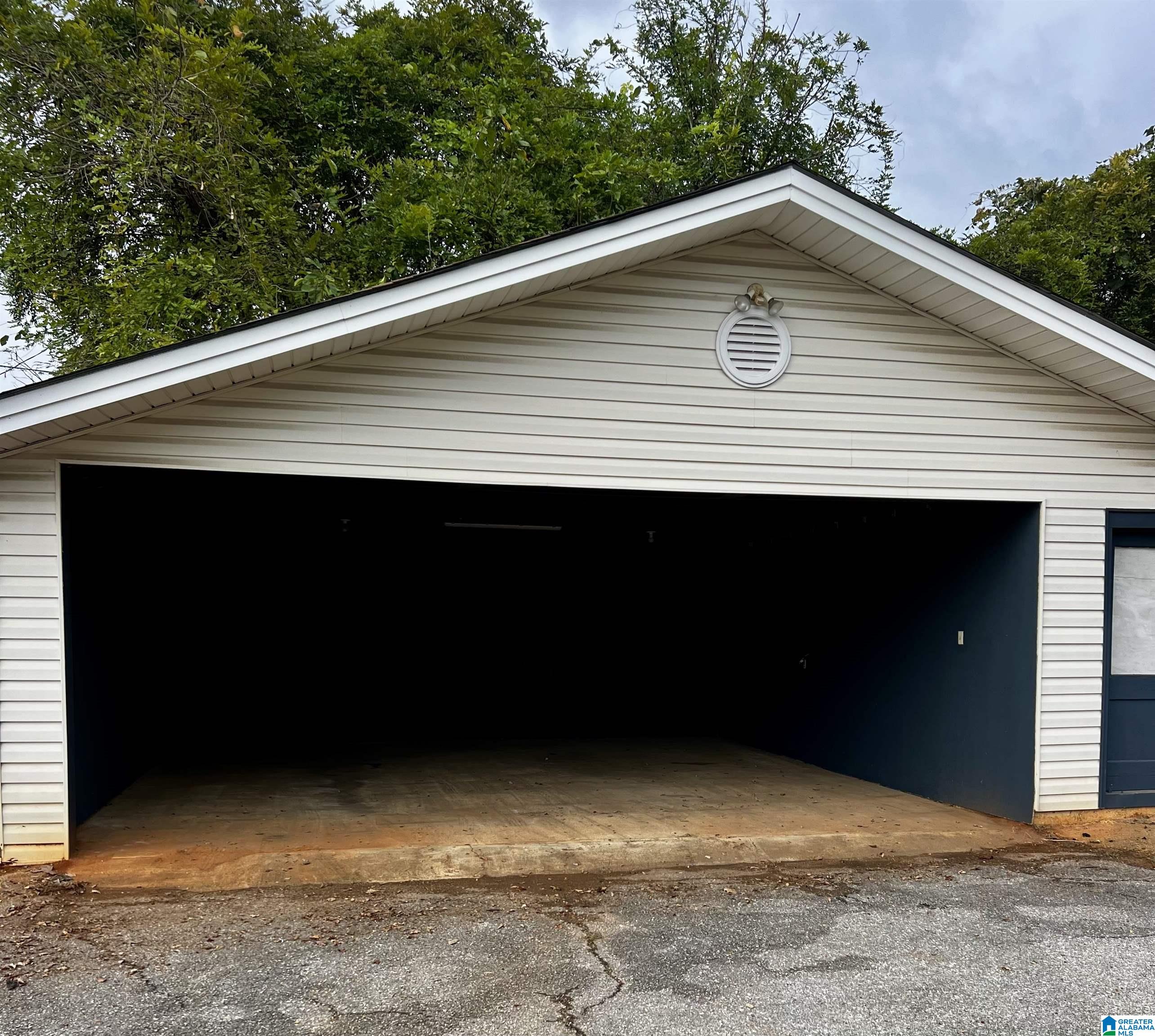 916 Cres Rdg E Road Tuscaloosa, AL 35404 - Photo 12 of 35