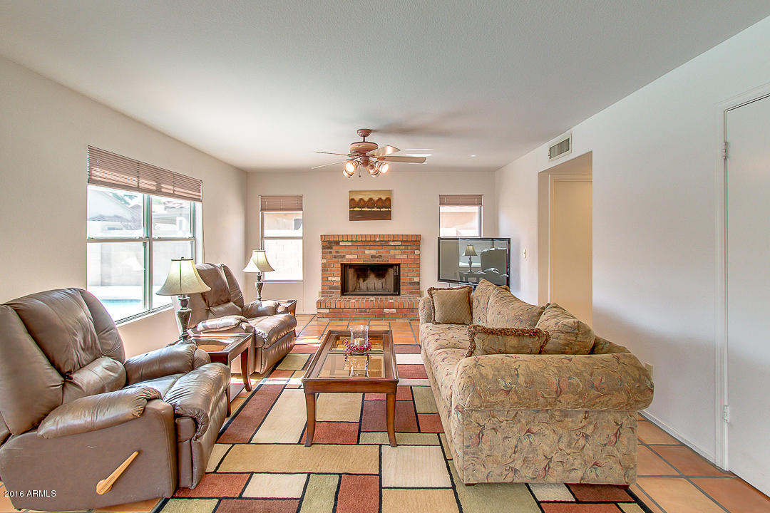 625 West Tumbleweed Road Gilbert, AZ 85233 - Photo 3 of 20 13-Tumbleweed