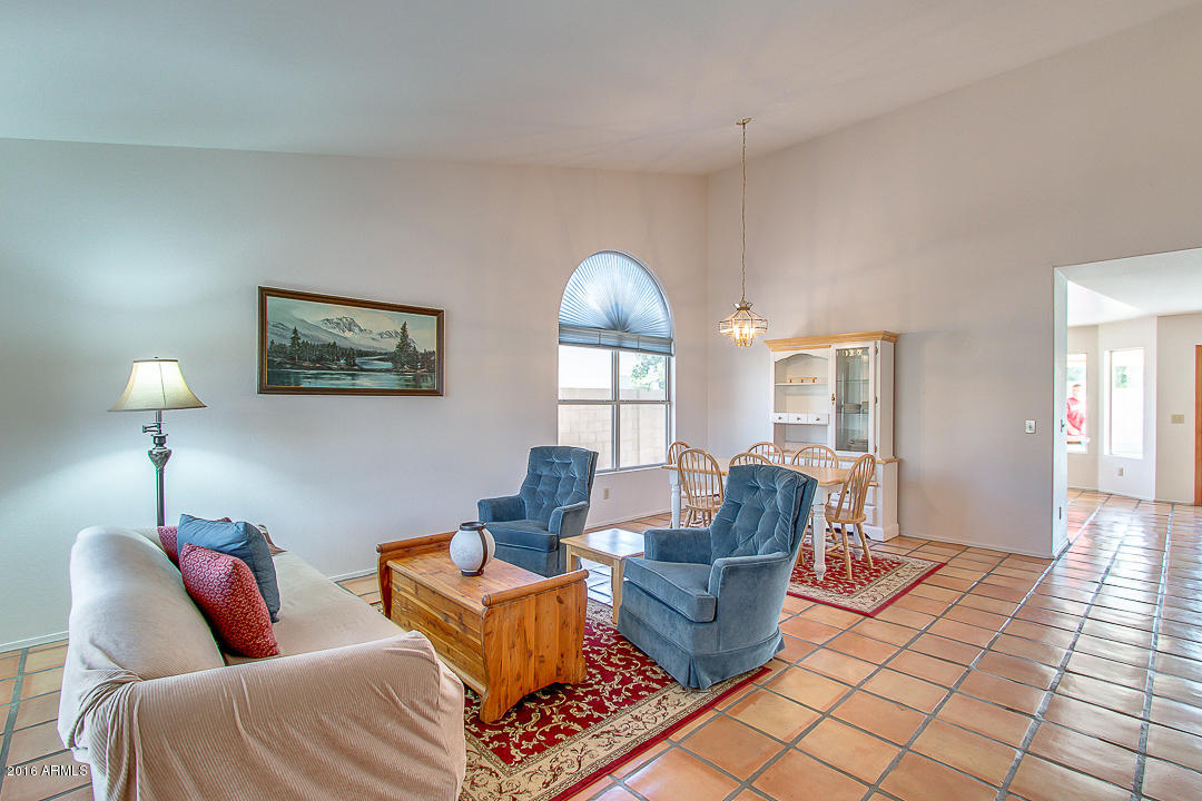 625 West Tumbleweed Road Gilbert, AZ 85233 - Photo 5 of 20 05-Tumbleweed