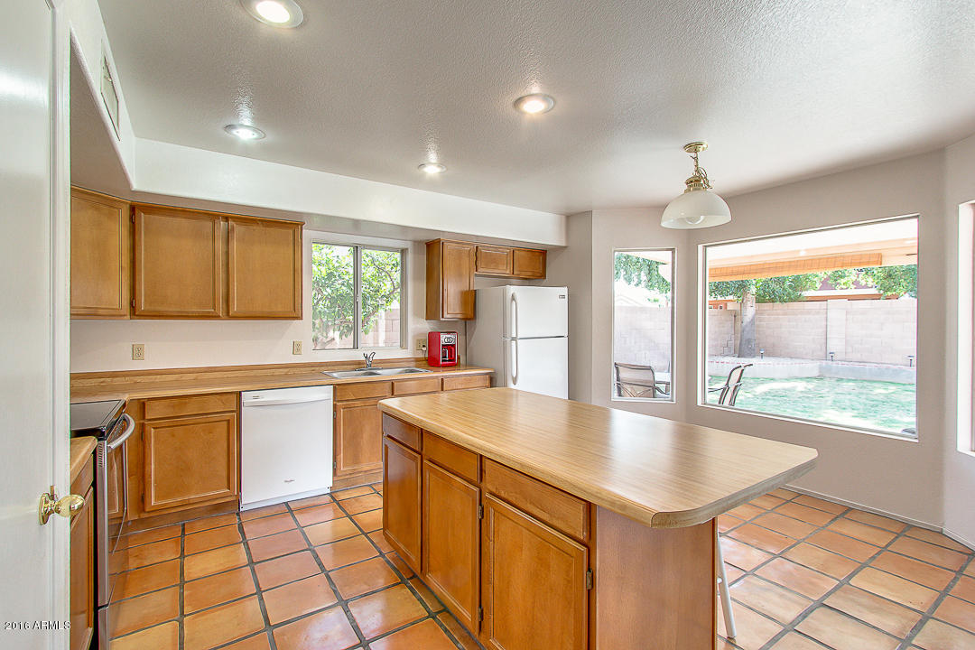 625 West Tumbleweed Road Gilbert, AZ 85233 - Photo 6 of 20 07-Tumbleweed