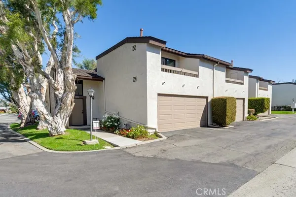 $773,000 | 19091 East Country Hollow, Unit 34, Orange, CA 92869
