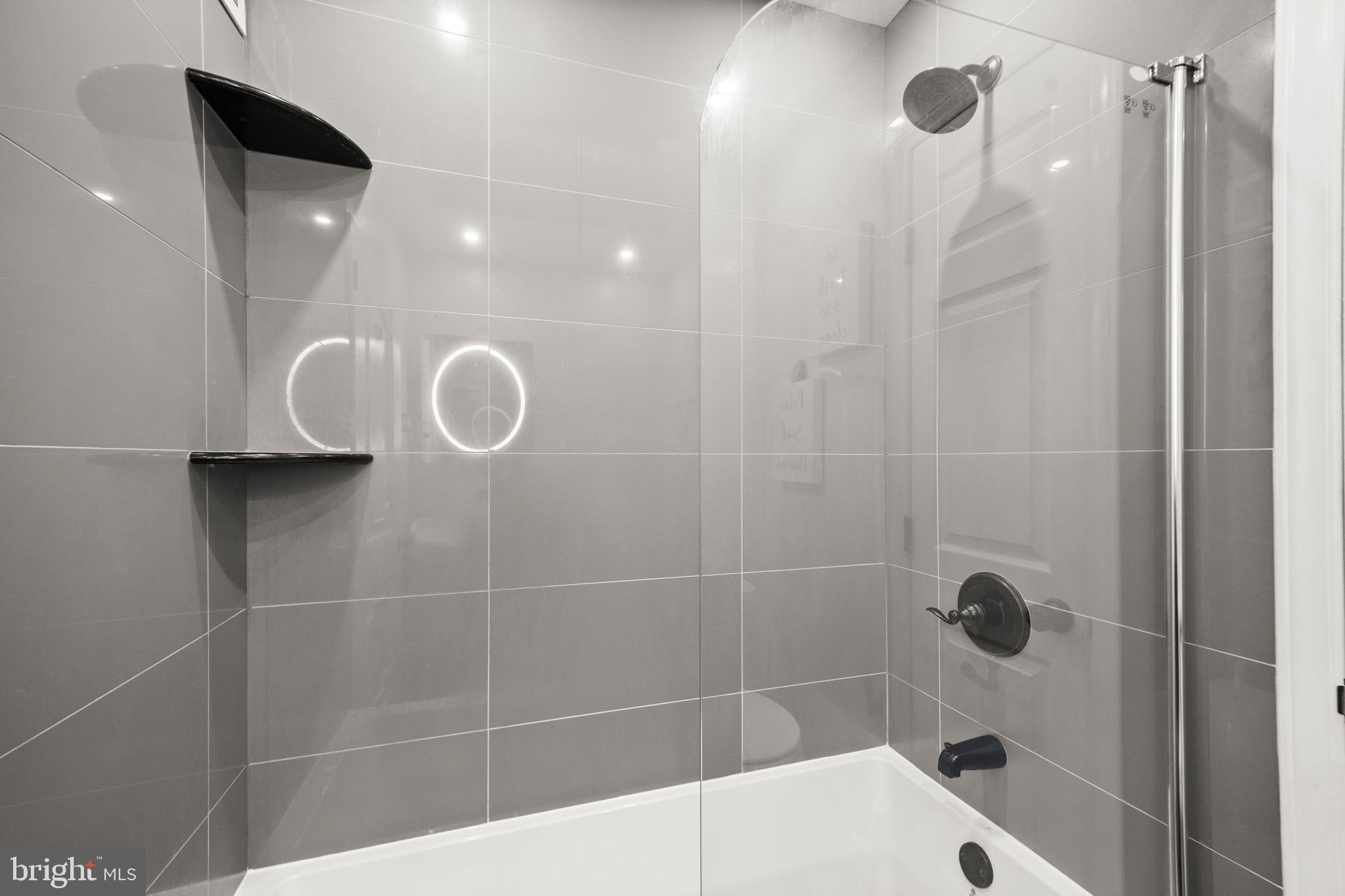 430 Edgemore Road Philadelphia, PA 19151 - Photo 12 of 21 Gallery Image 12