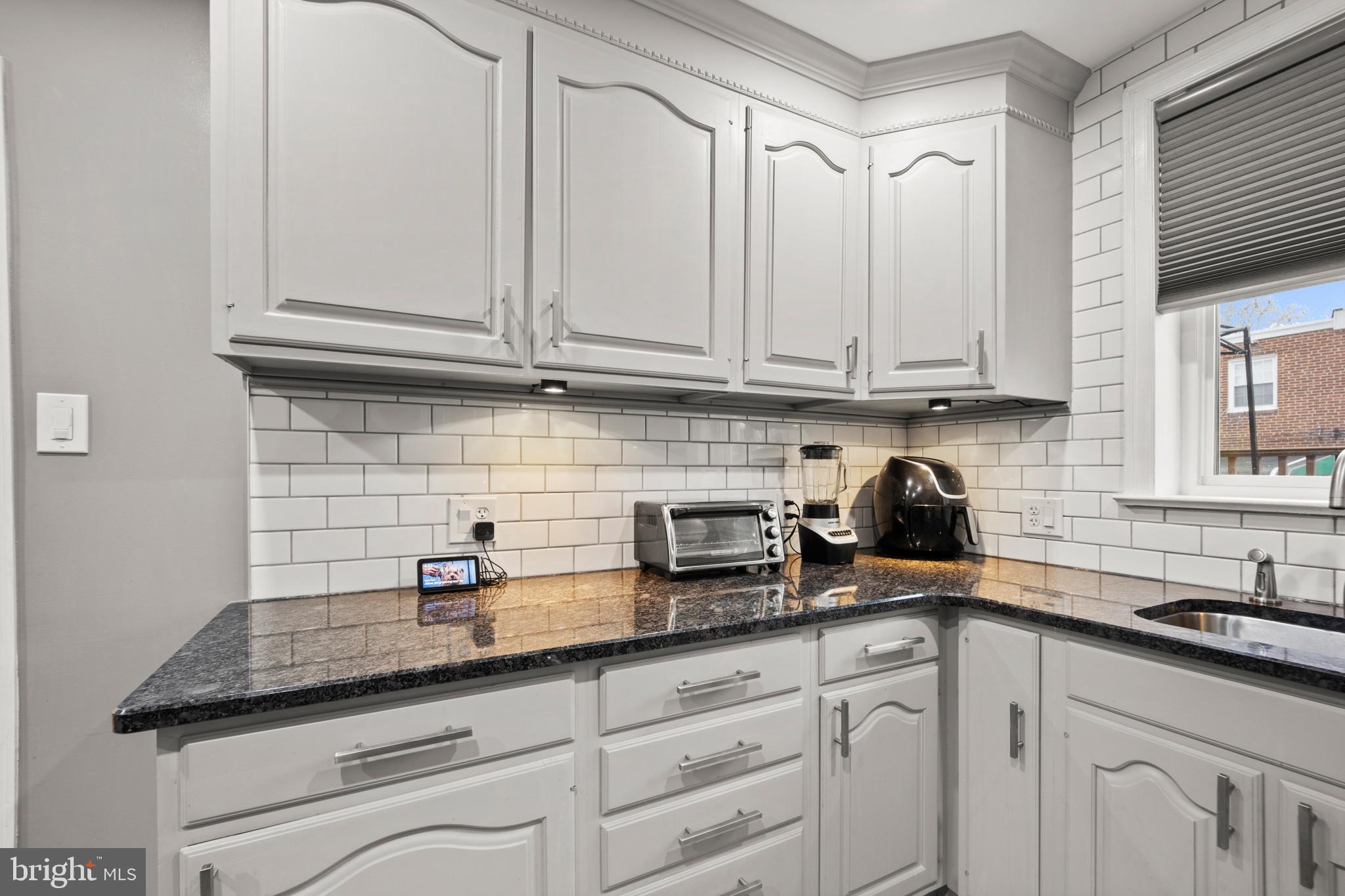 430 Edgemore Road Philadelphia, PA 19151 - Photo 6 of 21 Gallery Image 6