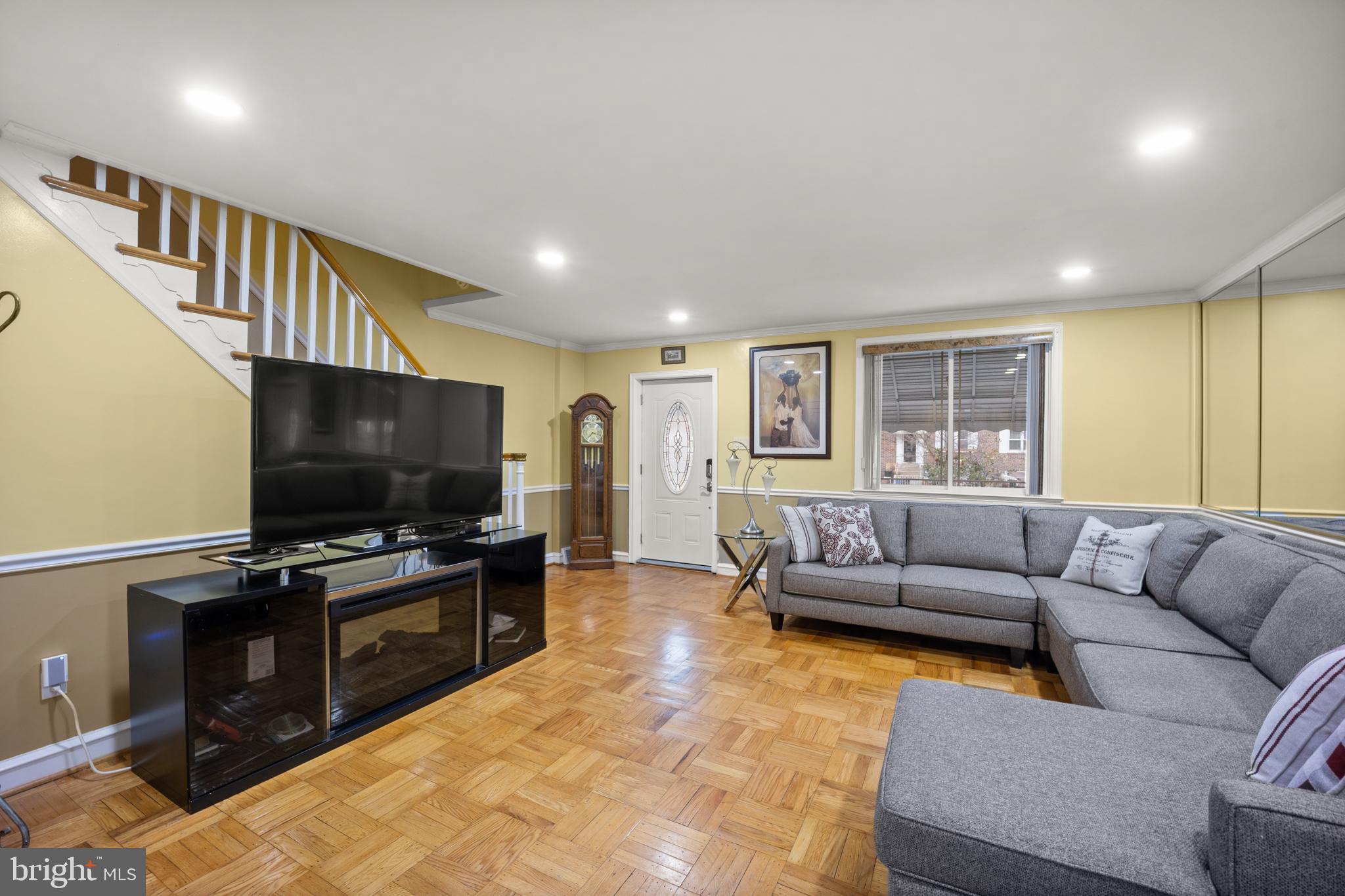 430 Edgemore Road Philadelphia, PA 19151 - Photo 9 of 21 Gallery Image 9