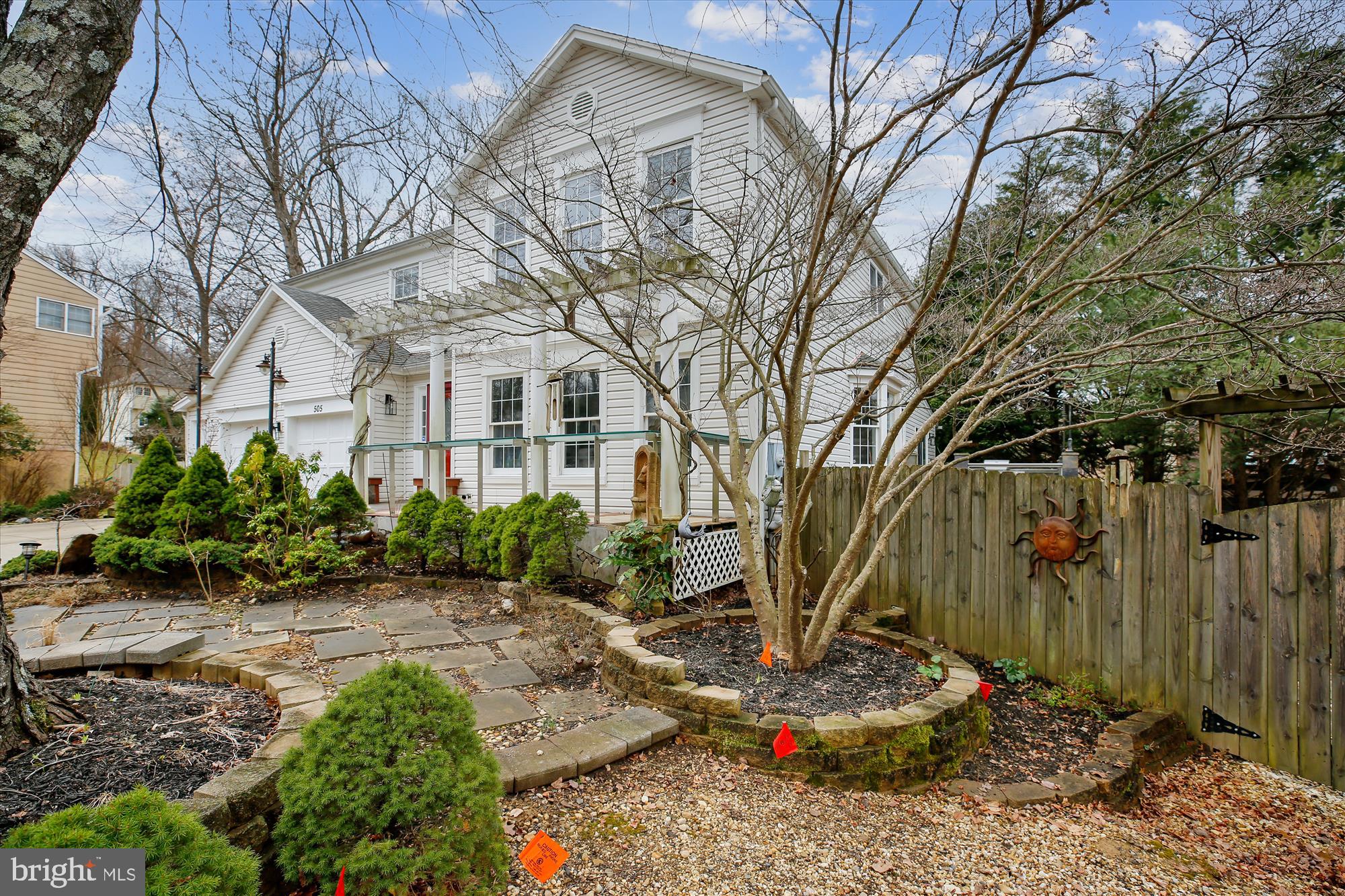 505 Ridgewell Way Silver Spring, MD 20902 - Photo 2 of 51 Front Yard