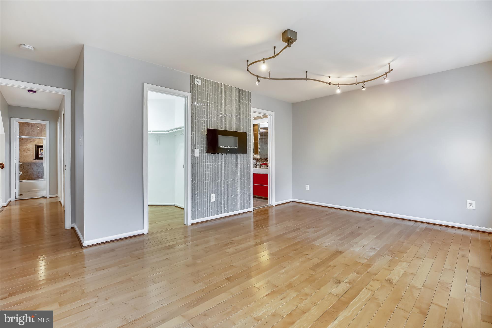 505 Ridgewell Way Silver Spring, MD 20902 - Photo 29 of 51 Primary Bedroom