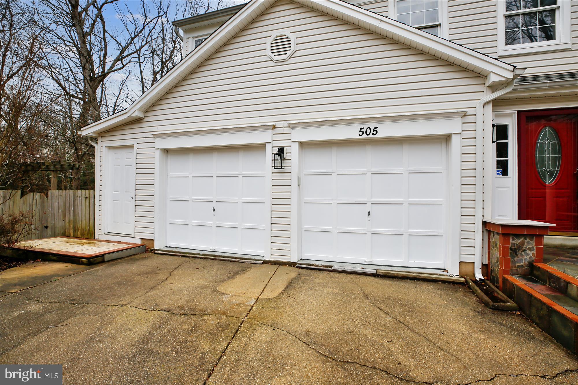 505 Ridgewell Way Silver Spring, MD 20902 - Photo 3 of 51 2-Car garage