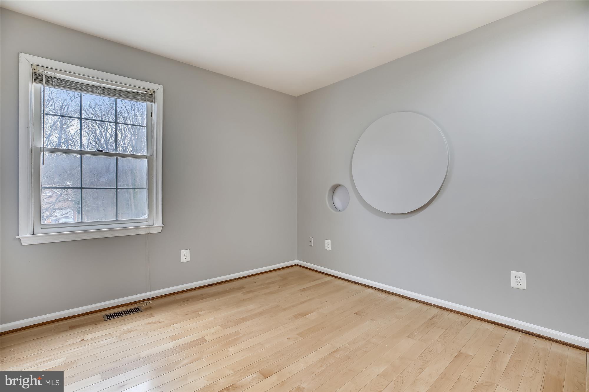 505 Ridgewell Way Silver Spring, MD 20902 - Photo 37 of 51 Bedroom 3