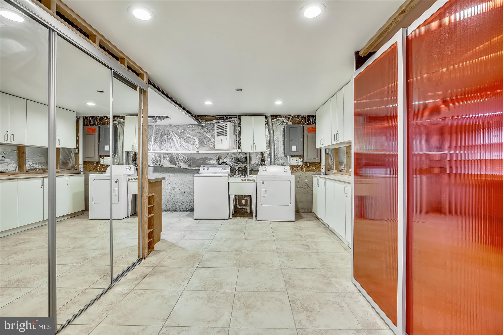 505 Ridgewell Way Silver Spring, MD 20902 - Photo 47 of 51 Laundry