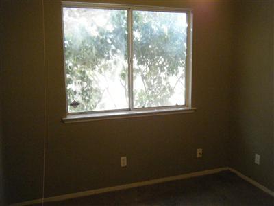 985 East Carob Avenue Reedley, CA 93654 - Photo 5 of 5 Gallery Image 5