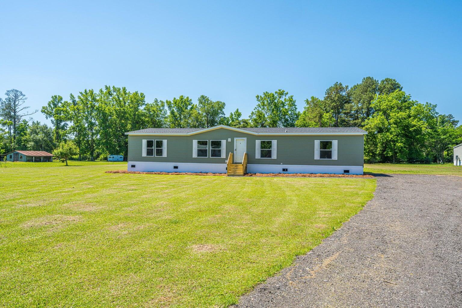 239 State Rd S-38-1610 Holly Hill, SC 29059 - Photo 6 of 86 20260517003234515936000000-o (1)