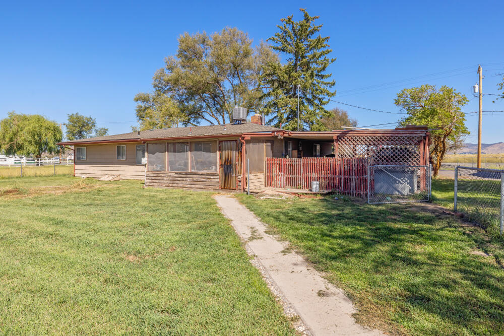 1460 Joe Wright Road Klamath Falls, OR 97603 - Photo 47 of 78 1460JoeWrightRd-21