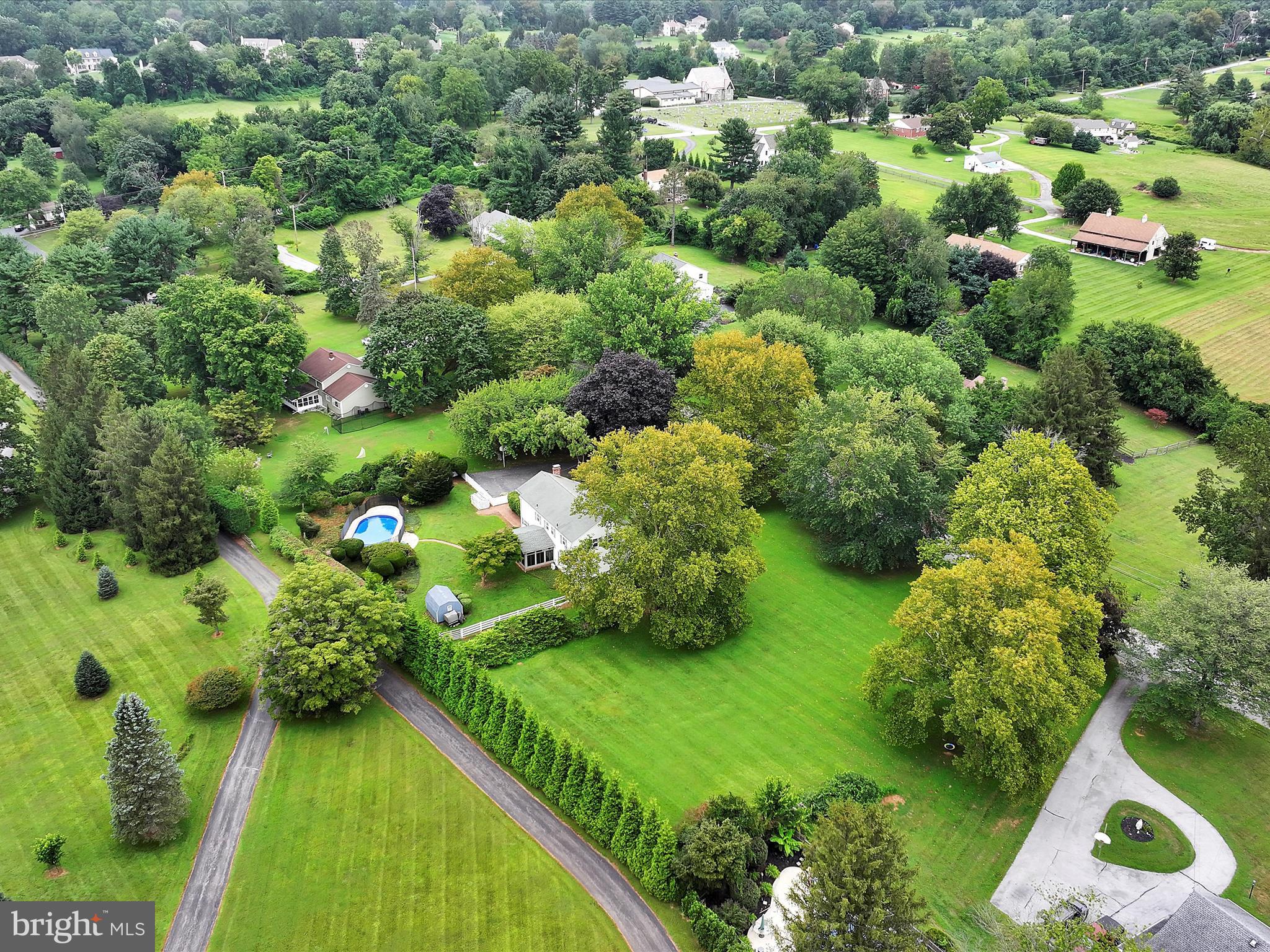 14 Stone Ridge Road Thornton, PA 19373 - Photo 42 of 45 a view of a garden with a tree in a garden