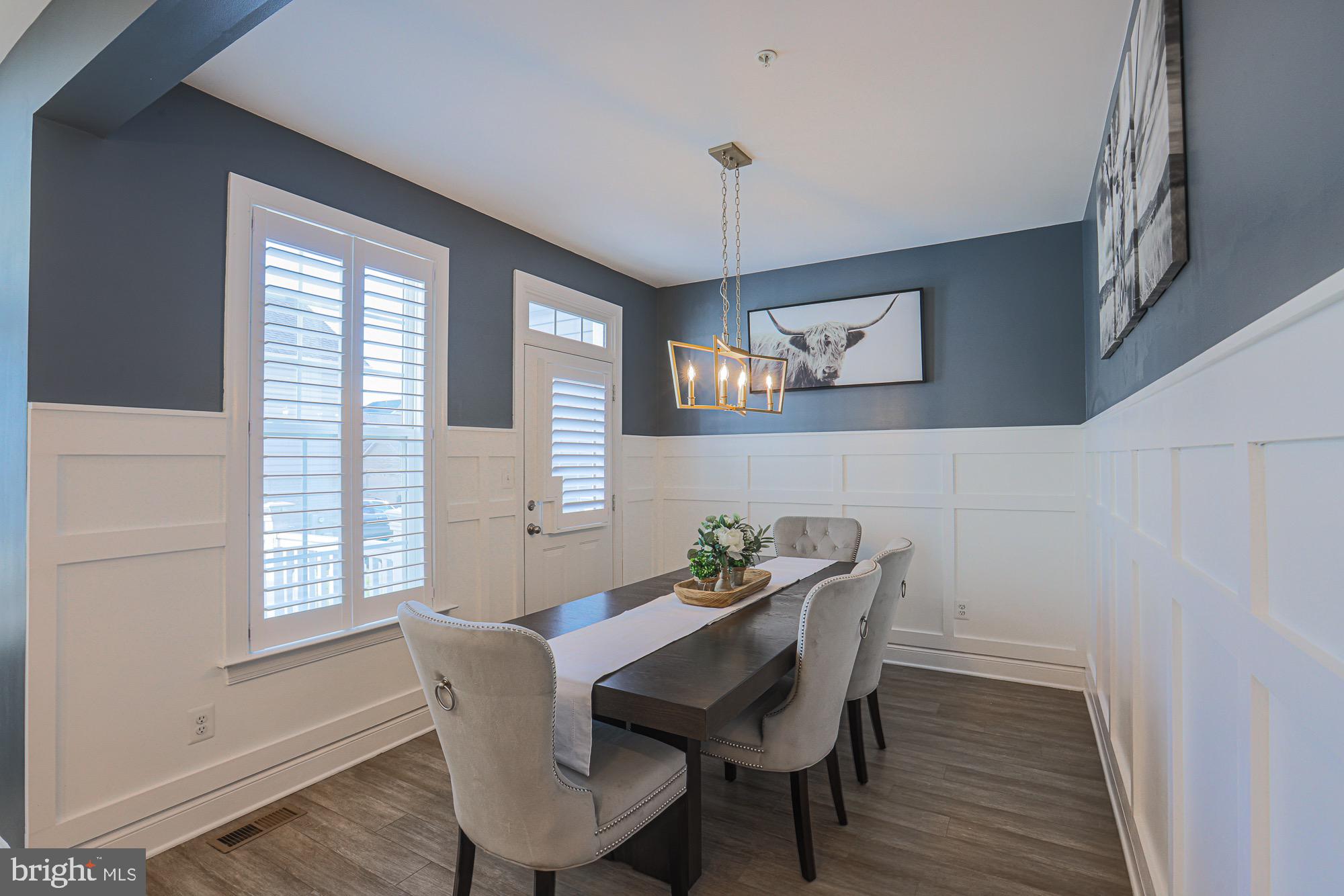 809 Jefferson Pike Brunswick, MD 21716 - Photo 16 of 64 a dining room with furniture and window