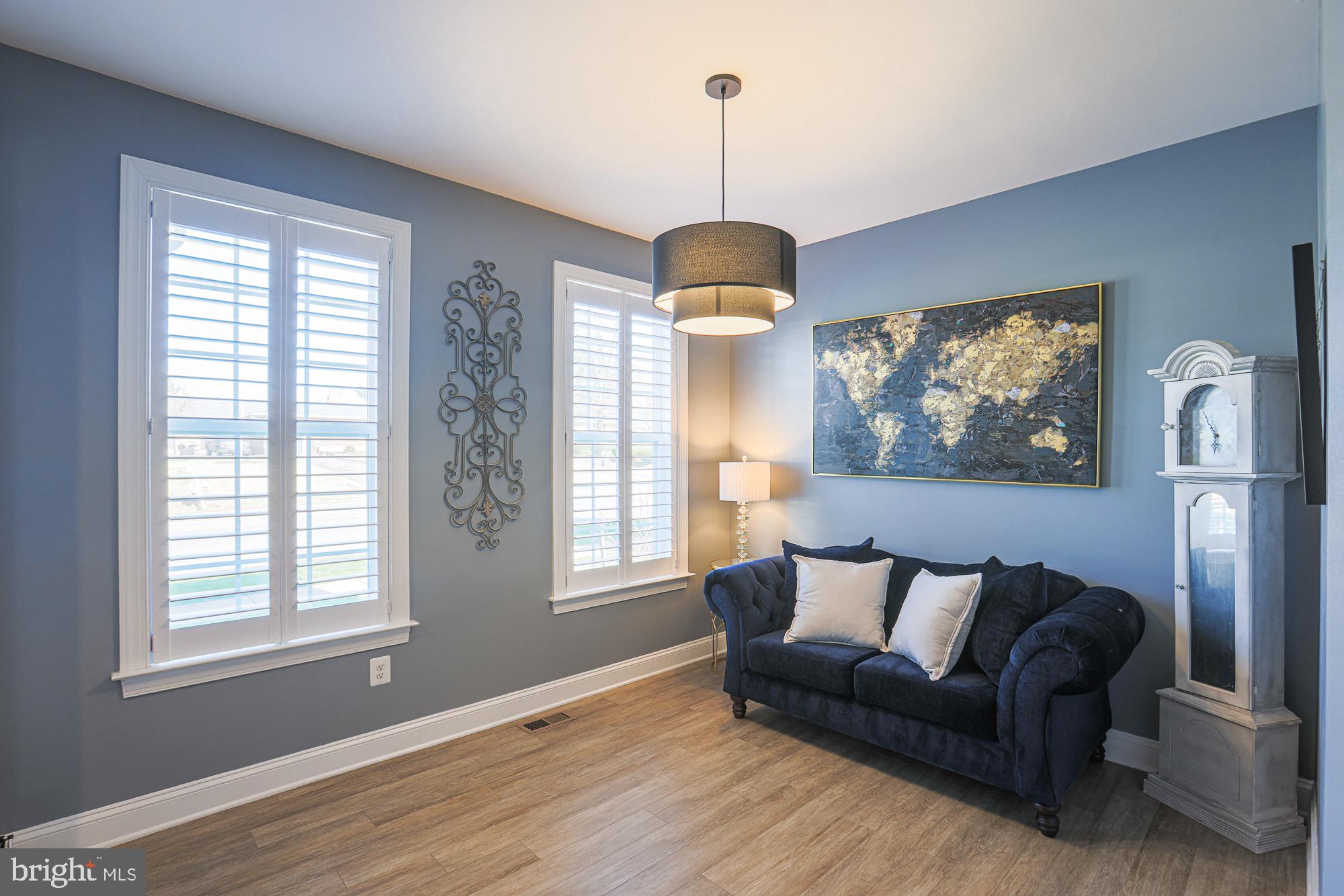 809 Jefferson Pike Brunswick, MD 21716 - Photo 21 of 64 First floor flex room/sitting room.