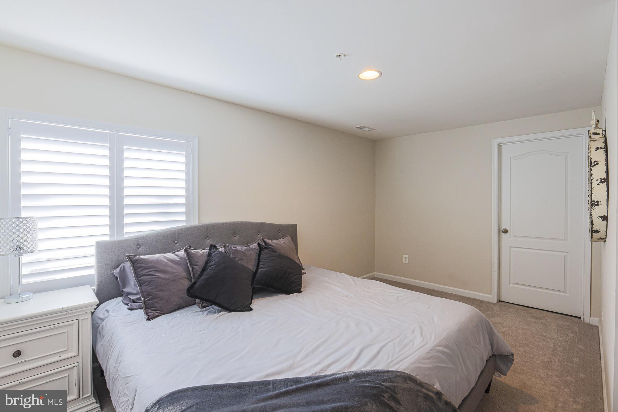809 Jefferson Pike Brunswick, MD 21716 - Photo 45 of 64 a bedroom with a bed and a window