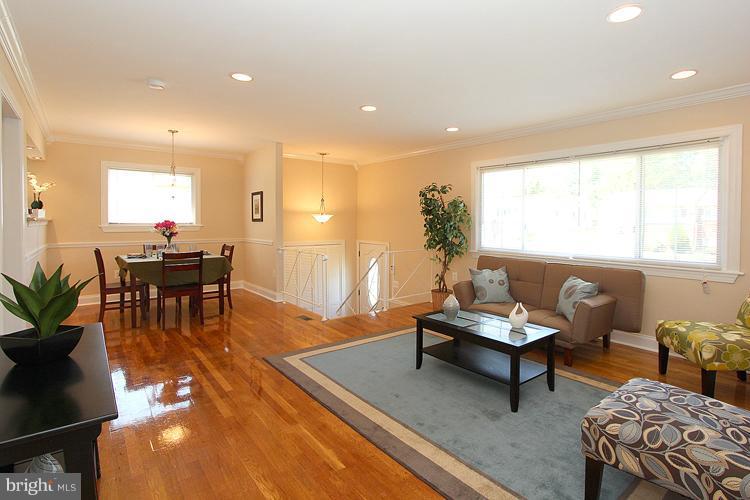3408 Edwards Street Lanham, MD 20706 - Photo 11 of 30 Living Room