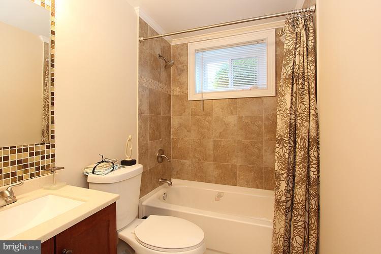 3408 Edwards Street Lanham, MD 20706 - Photo 14 of 30 Bath