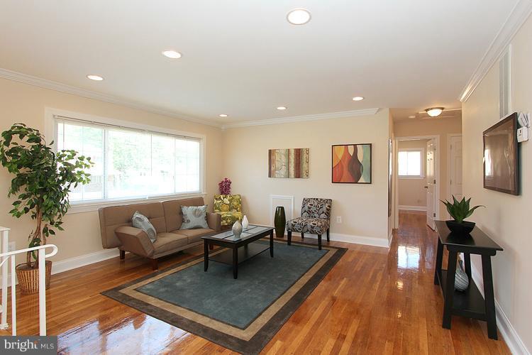 3408 Edwards Street Lanham, MD 20706 - Photo 4 of 30 Living Room