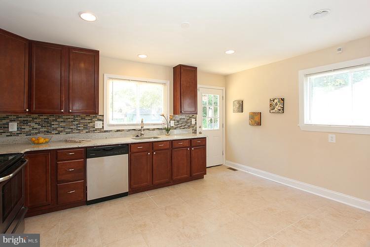 3408 Edwards Street Lanham, MD 20706 - Photo 8 of 30 Kitchen