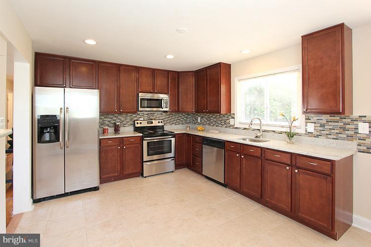 3408 Edwards Street Lanham, MD 20706 - Photo 10 of 30 Kitchen