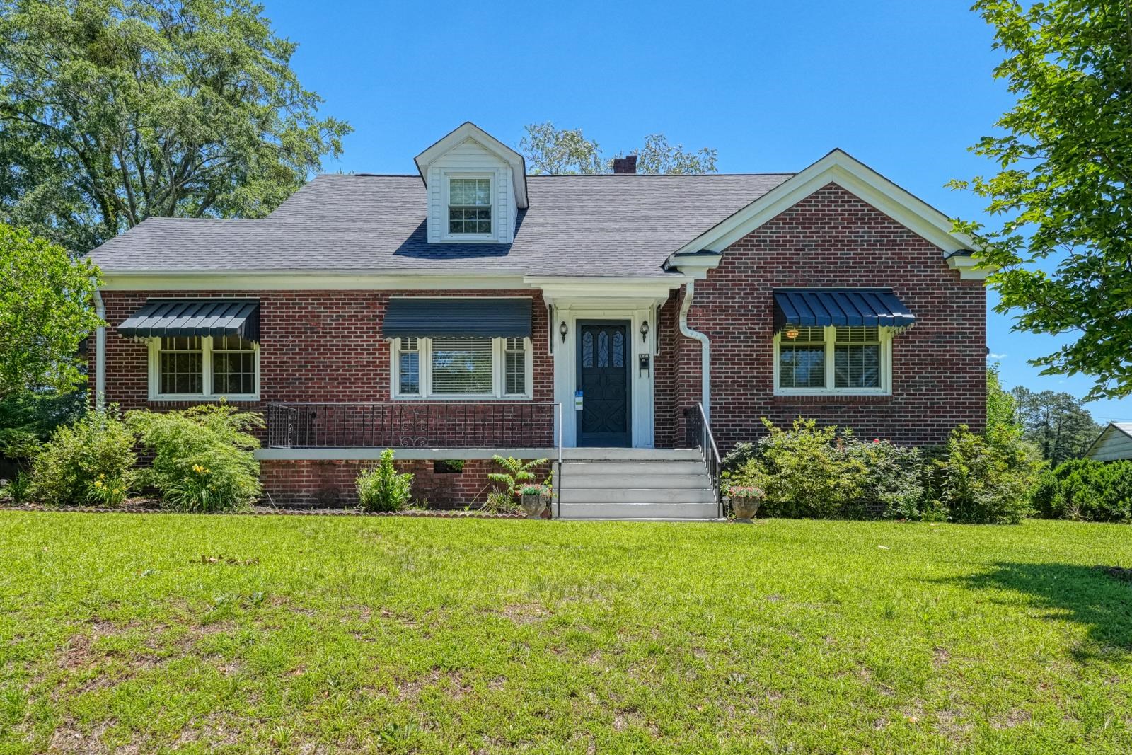 171 East Victoria Road Spartanburg, SC 29301 - Photo 1 of 42