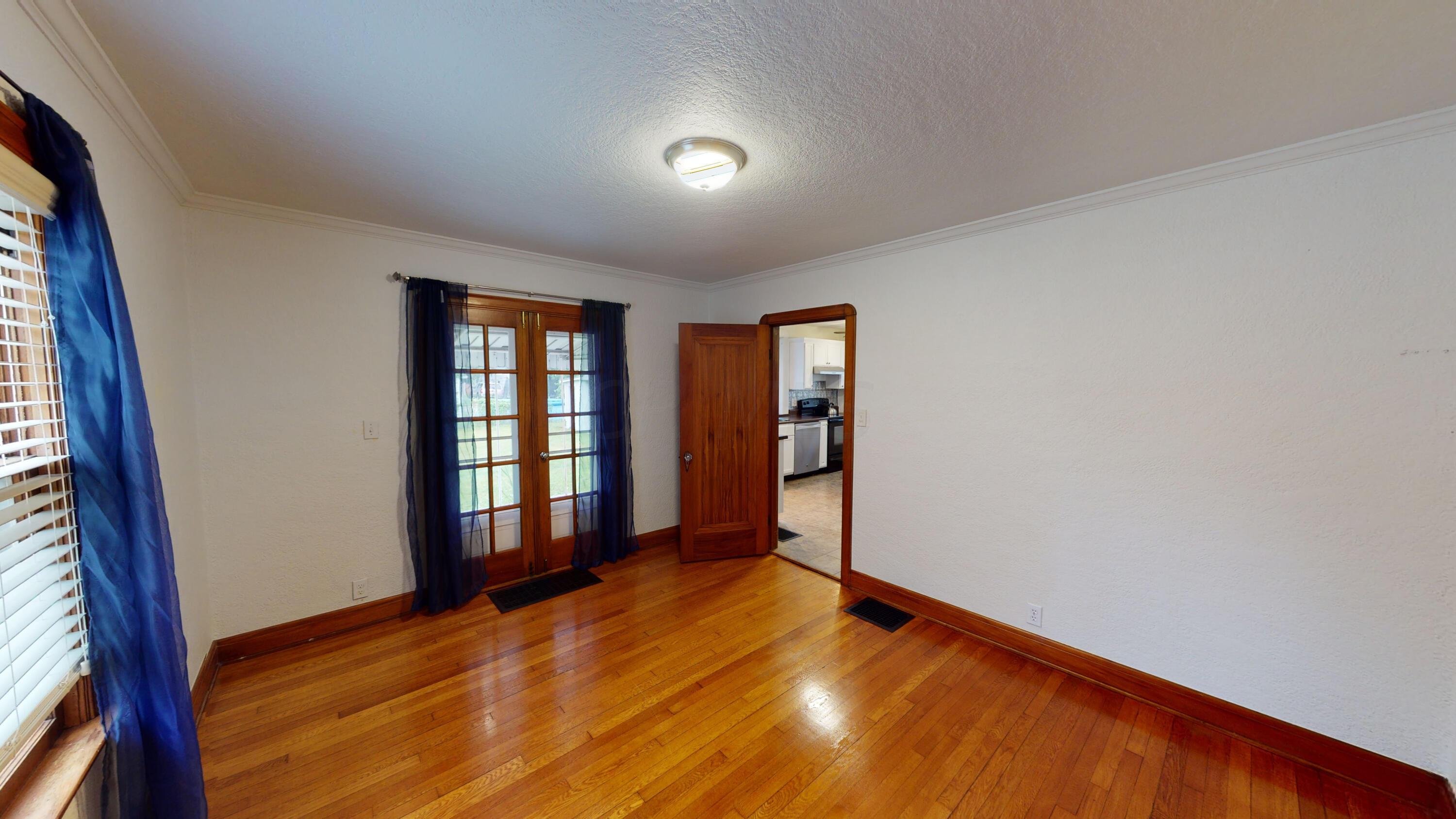 220 Jefferson Road Newark, OH 43055 - Photo 19 of 37 Dining Room