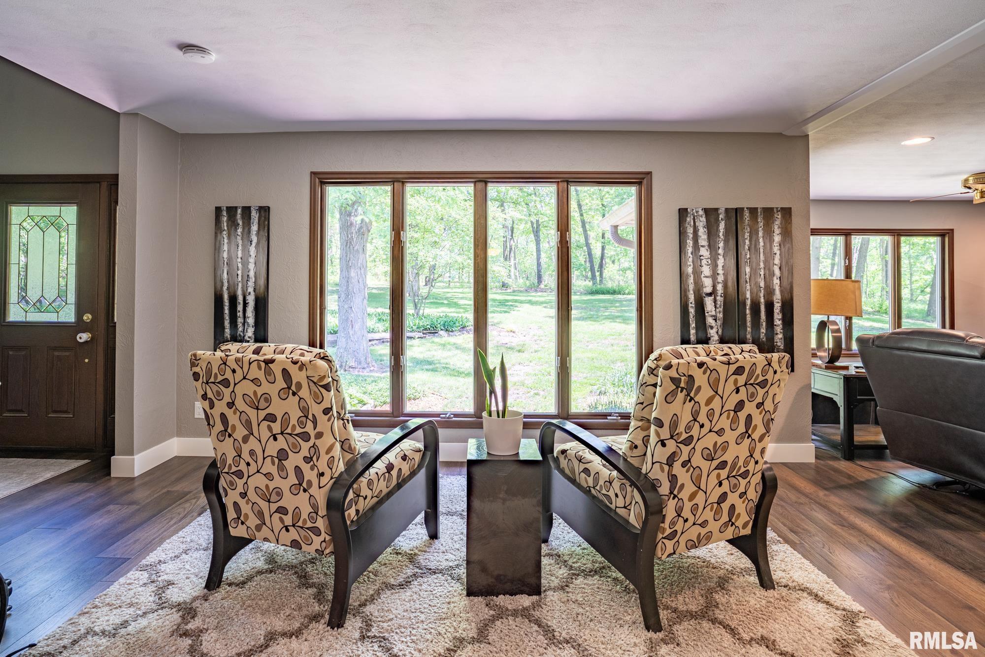 1503 Hickory Point Road Metamora, IL 61548 - Photo 3 of 76