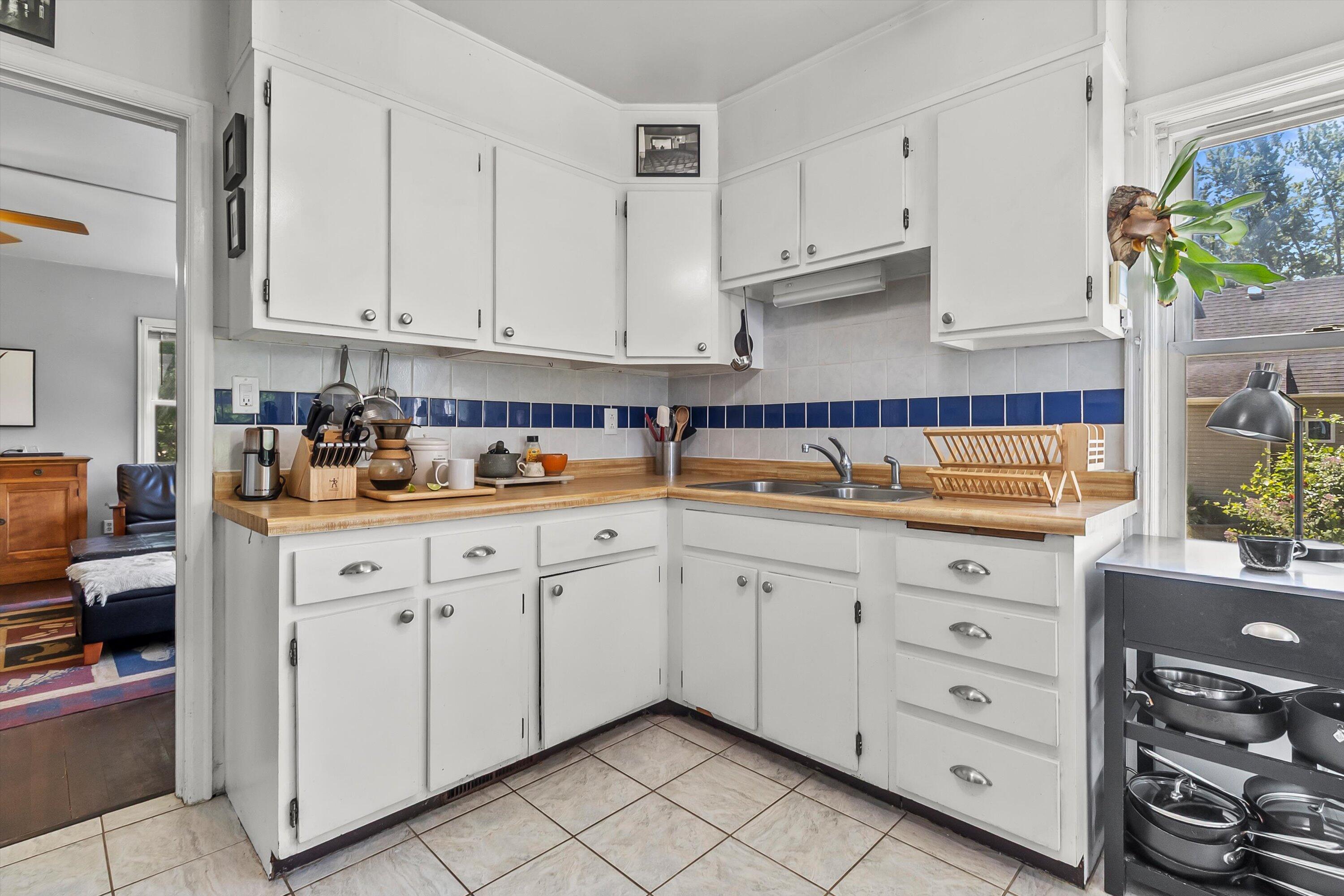 225 Nelson Street Sharon, WI 53585 - Photo 6 of 26 08-E6A3725