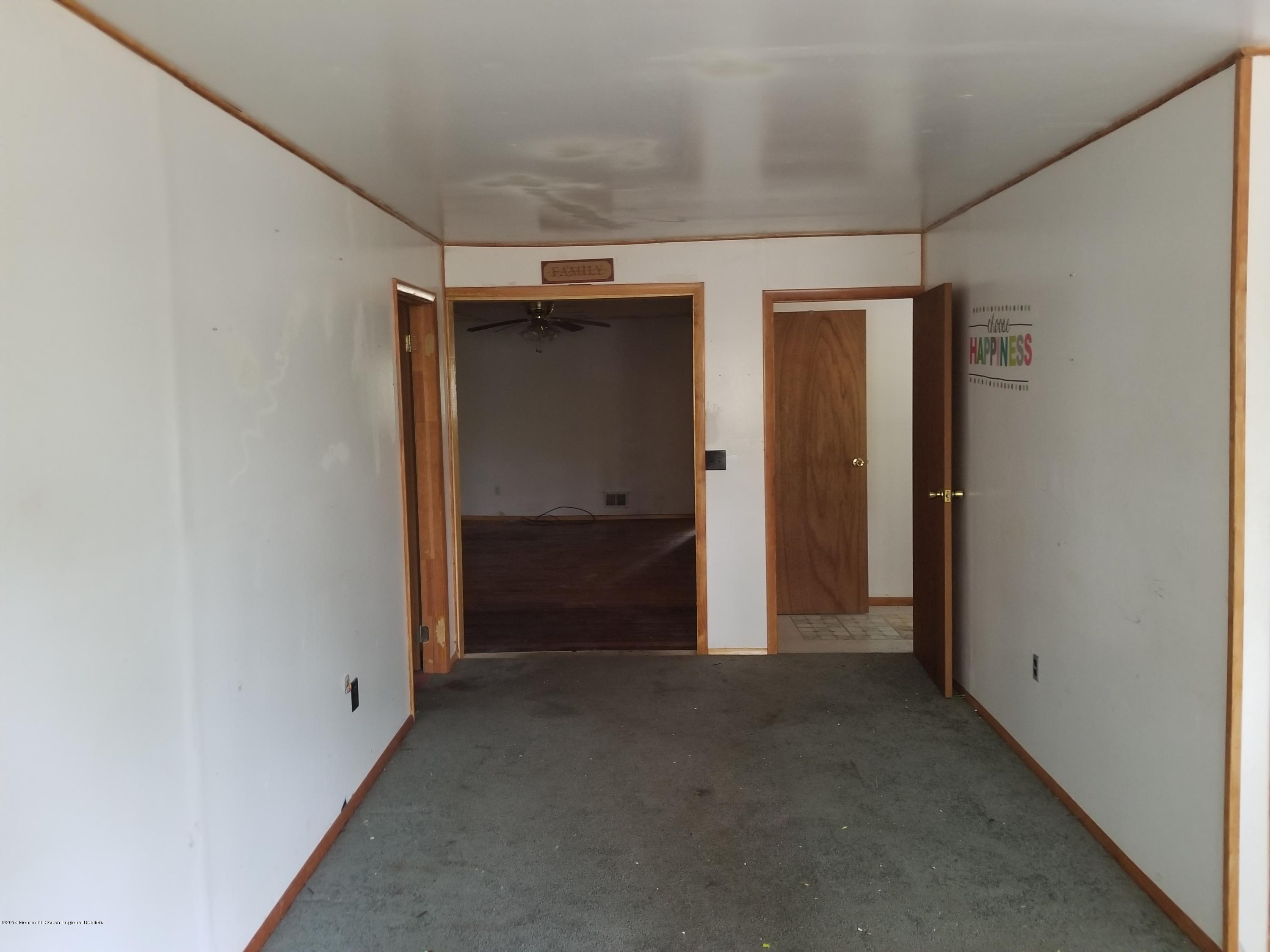 418 County Road 539 Cream Ridge, NJ 08514 - Photo 10 of 29 20191010_114219