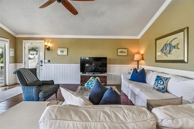 $1,825,000 | 612 Fern Street, Anna Maria, FL 34216