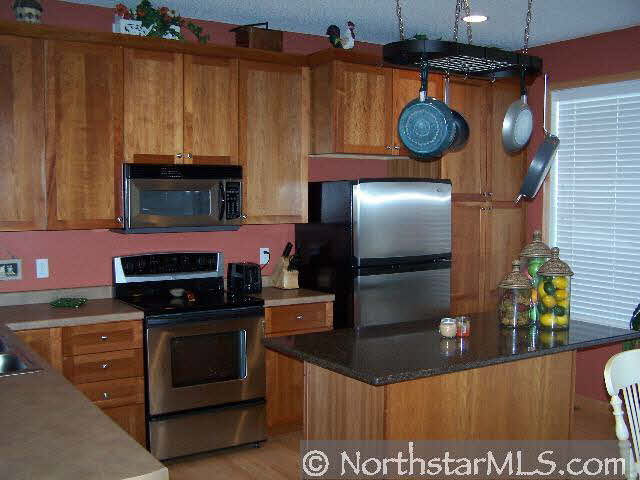 11306 Stratton Avenue Eden Prairie, MN 55344 - Photo 3 of 10