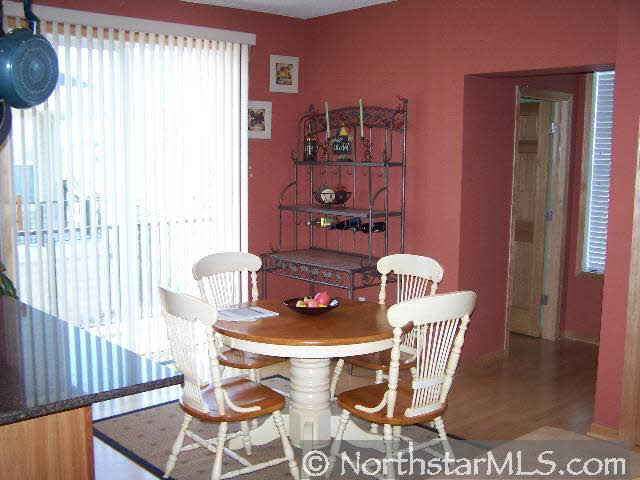11306 Stratton Avenue Eden Prairie, MN 55344 - Photo 4 of 10