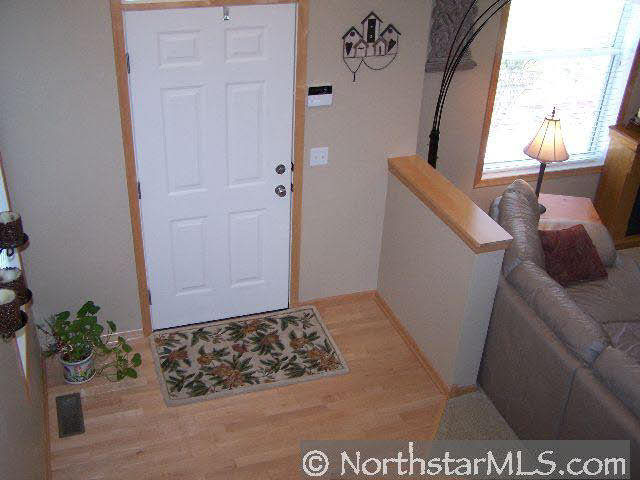 11306 Stratton Avenue Eden Prairie, MN 55344 - Photo 8 of 10
