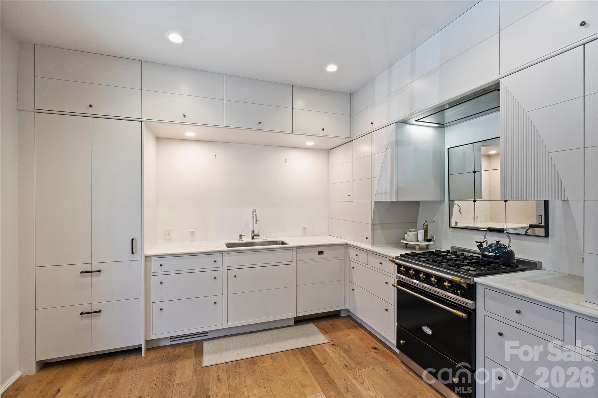 930 Ardsley Road, Unit 2 Charlotte, NC 28207 - Photo 13 of 36