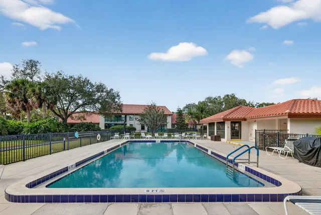 $399,000 | 607 Southeast Cortez Avenue, Stuart, FL 34994