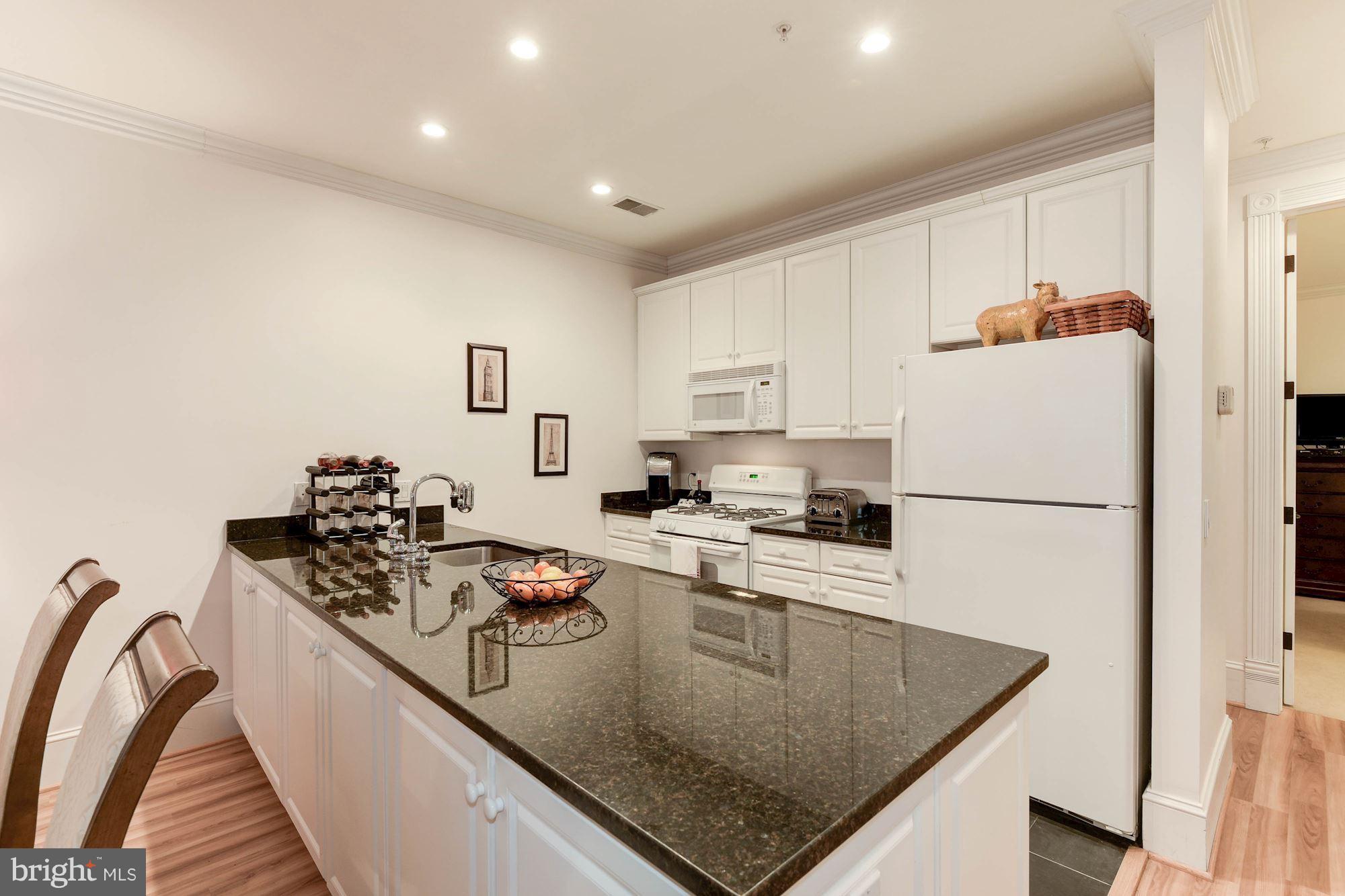407 G Street Southeast Washington, DC 20003 - Photo 27 of 30 Lower level Full kitchen