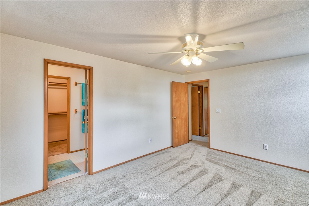 5902 Compton Loop Southeast Lacey, WA 98513 - Photo 22 of 25 Gallery Image 22