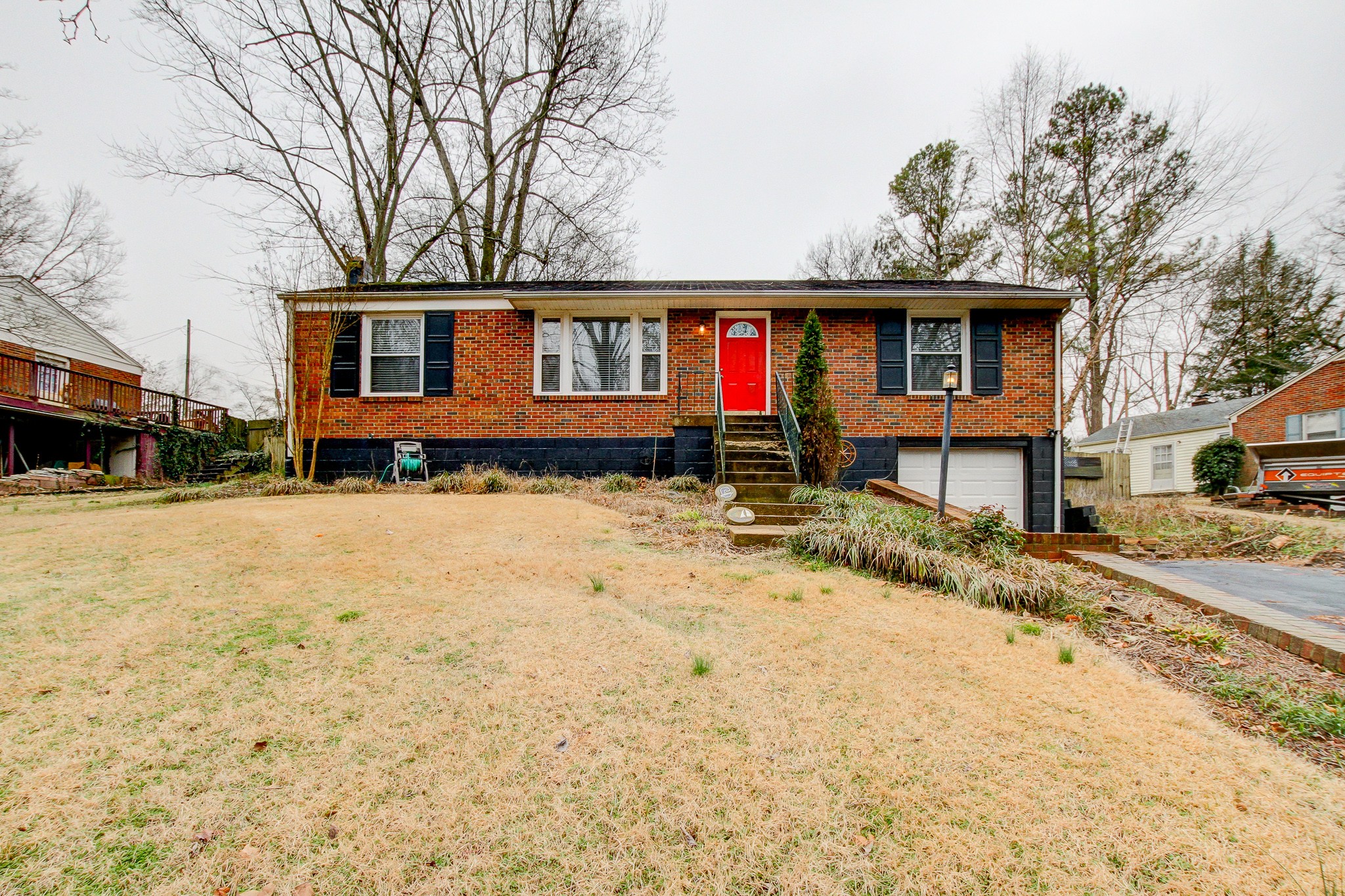1681 Valley Road Clarksville, TN 37043 - Photo 2 of 33 Gallery Image 2