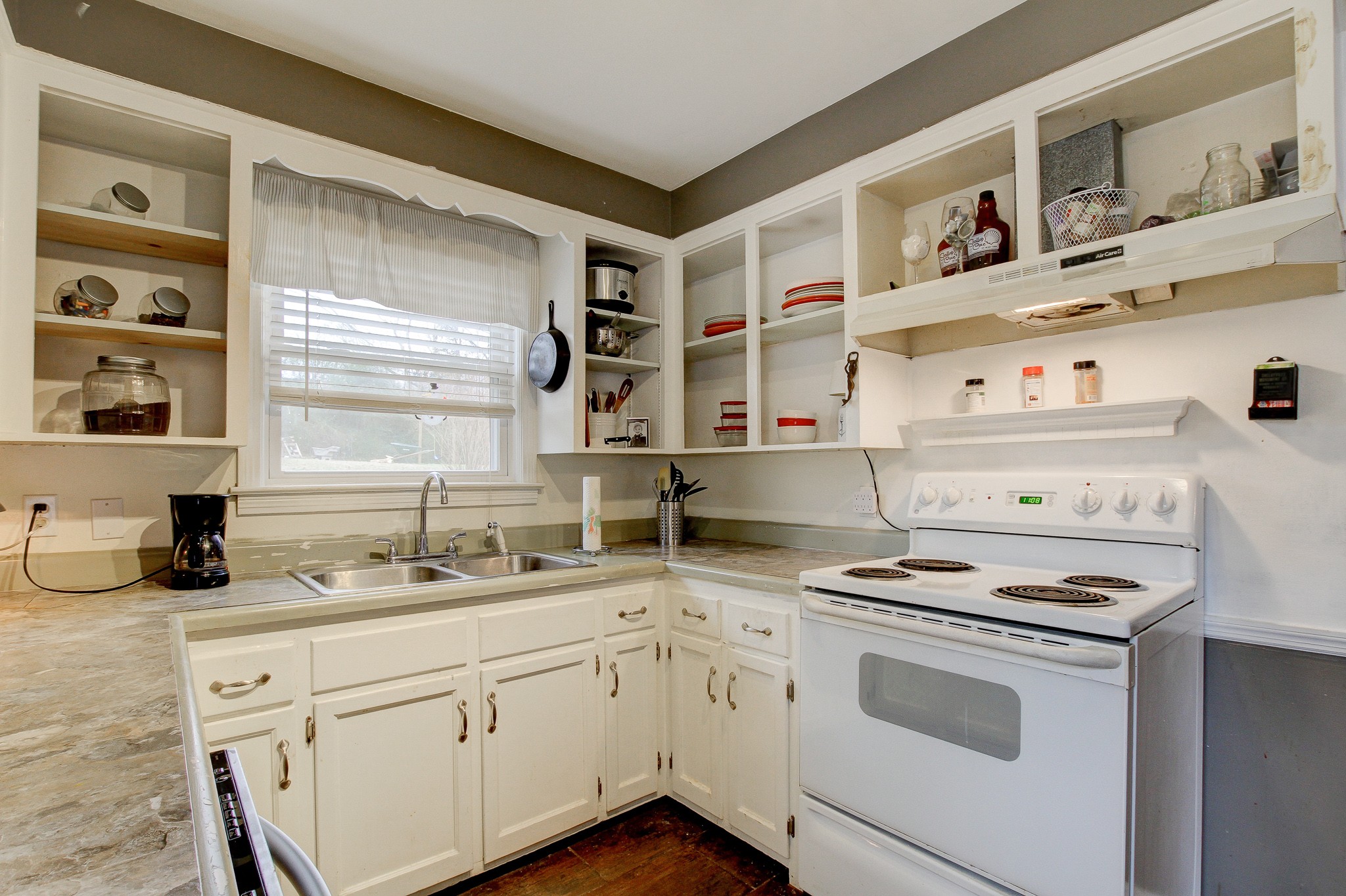 1681 Valley Road Clarksville, TN 37043 - Photo 17 of 33 Gallery Image 17