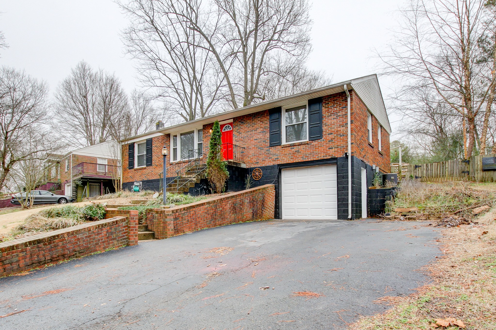 1681 Valley Road Clarksville, TN 37043 - Photo 4 of 33 Gallery Image 4