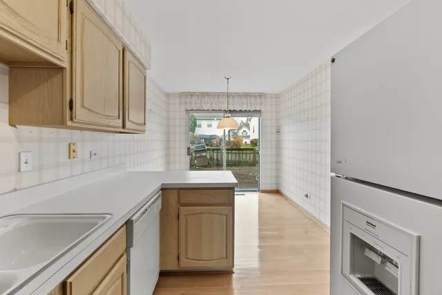 $360,000 | 1150 Coventry Lane, Bolingbrook, IL 60440