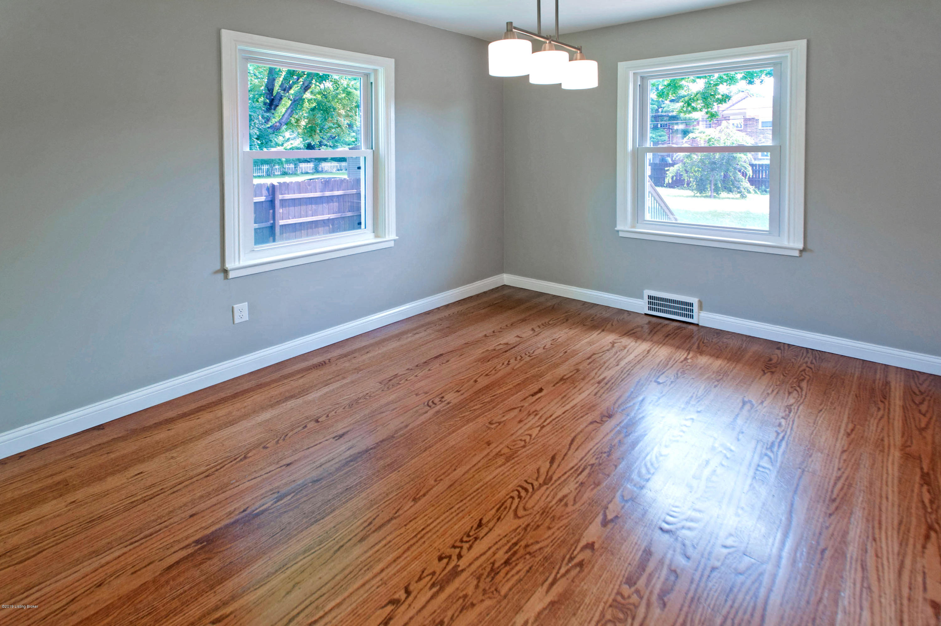 211 Brunswick Road Louisville, KY 40207 - Photo 8 of 36 Dining Area
