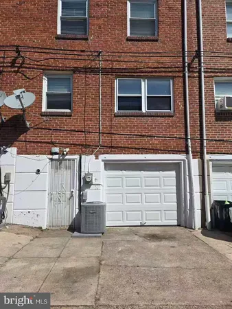 $1,800 | 1142 Elbridge Street, Philadelphia, PA 19111