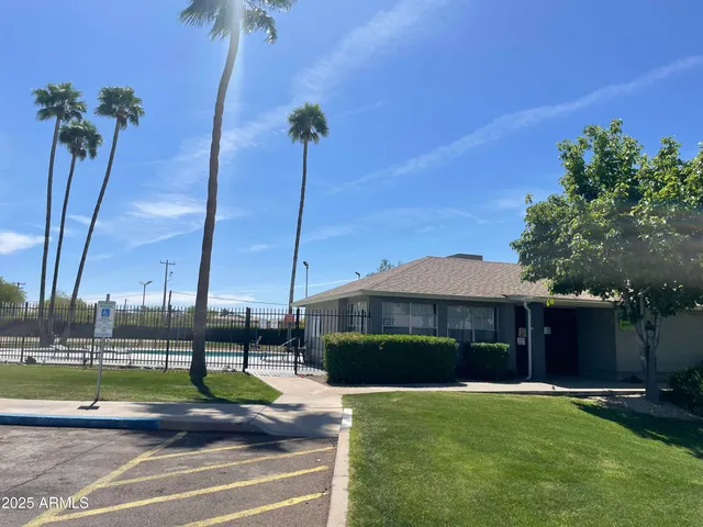 $90,000 | 1802 East Campo Bello Drive, Unit 29, Phoenix, AZ 85022