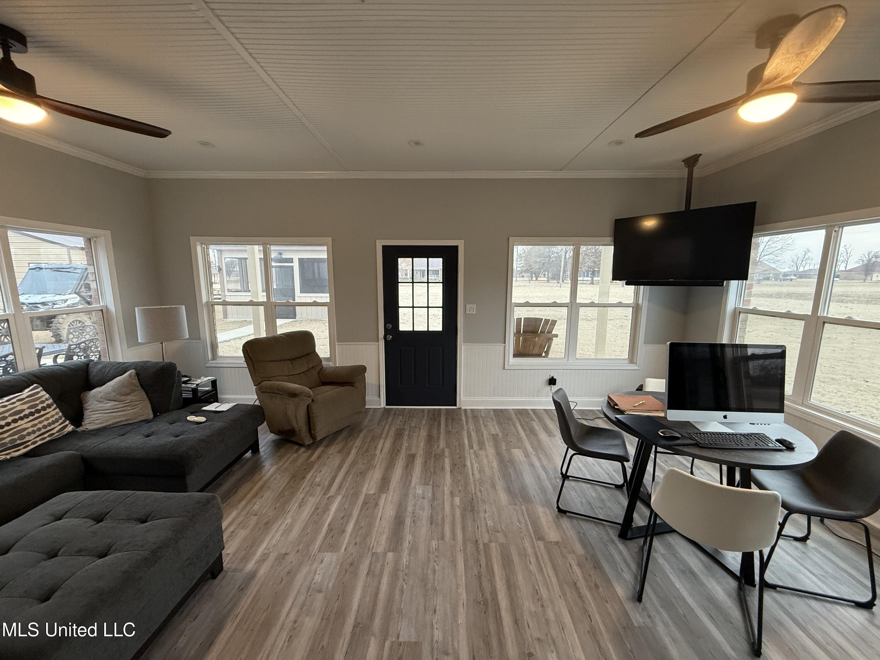 2843 Dulaney Road Tunica, MS 38676 - Photo 11 of 14 Sunroom