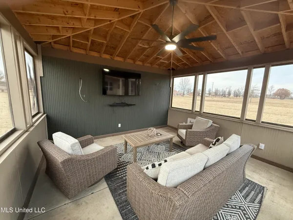 $289,000 | 2843 Dulaney Road, Tunica, MS 38676